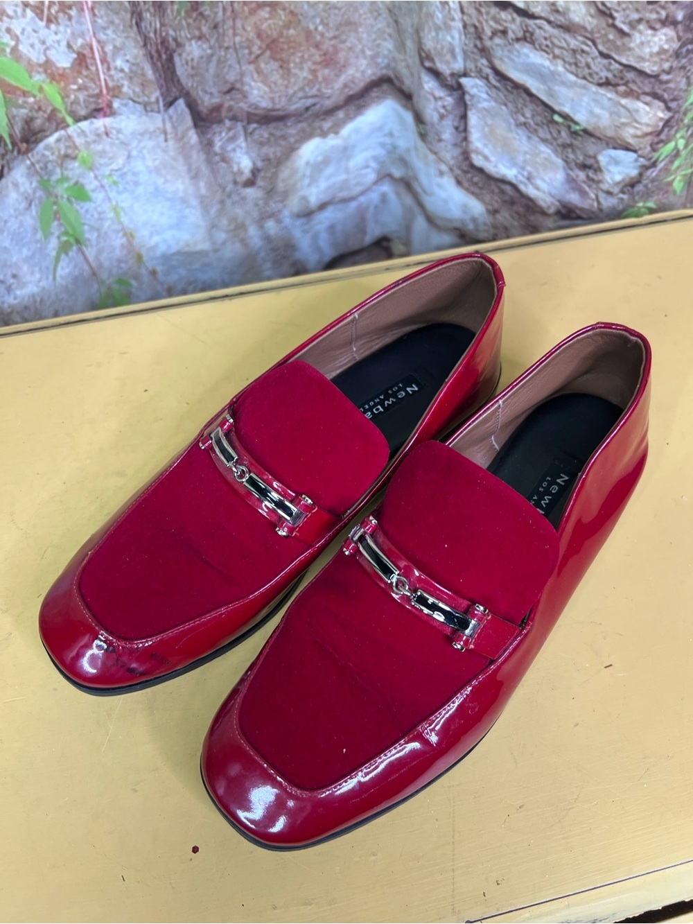 NEWBARK LOS ANGELES Equestrian Preppy Red Patent Leather and Suede Loafers, 9 - Picture 4 of 14